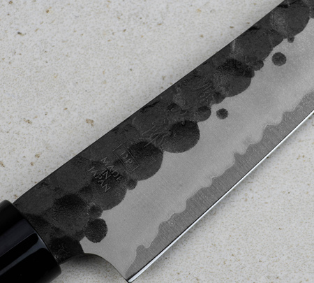 Univerzální kuchyňský nůž Tojiro Zen Hammered F-1111 13 cm